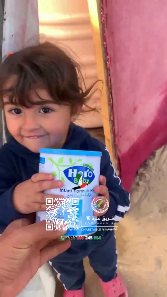 فرق المتطوعين توزع الحليب بشكل مباشر يحافظ على كرامة الأسر